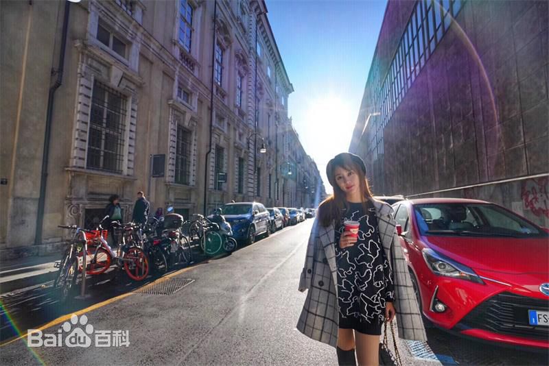 钟思华(Poppy)成熟wawa壁纸壁纸