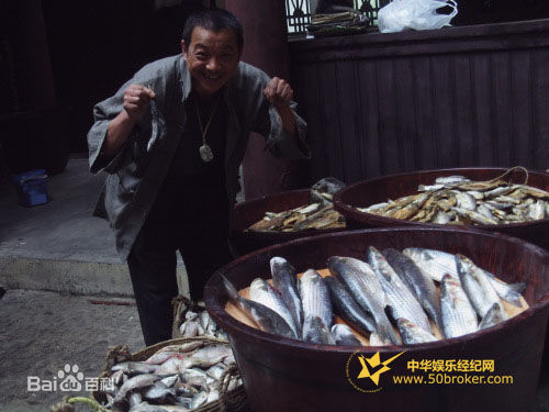 张春年拍戏生活照