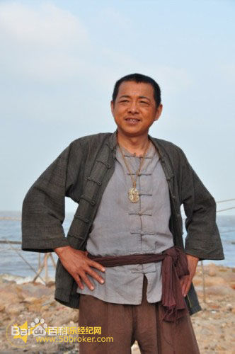 张春年拍戏生活照