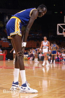 马努特·博尔(Manute Bol)勇士时期素颜照相册