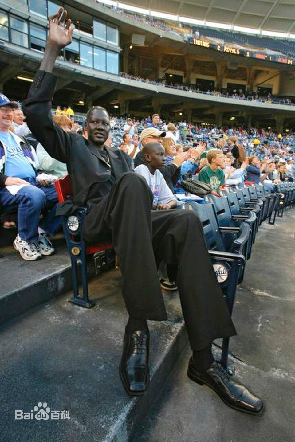 马努特·博尔(Manute Bol)生活中的马努特·波尔图片图集