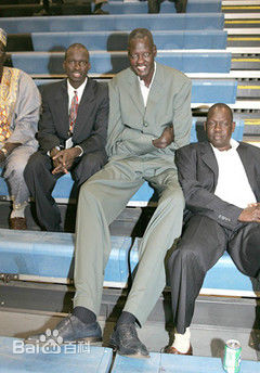 马努特·博尔(Manute Bol)生活中的马努特·波尔图片图集