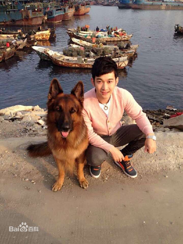 郭鑫(Frankie)生活帅图图片图集