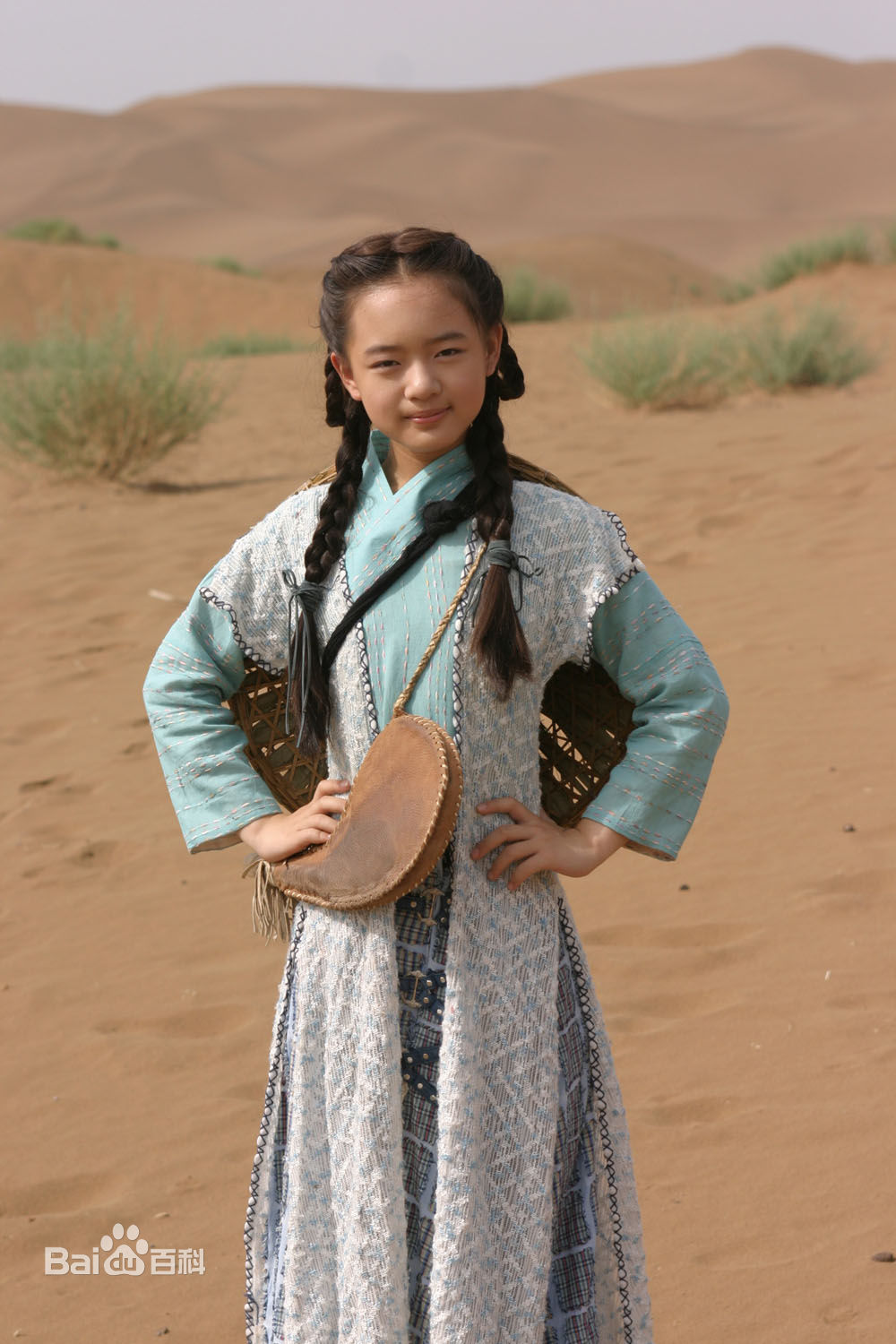 张懿婧(Zhang Yijing)古装照壁纸壁纸