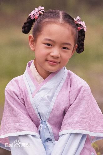 张懿婧(Zhang Yijing)古装照壁纸壁纸