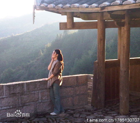 夏如芝在电影《为你而来》花絮中的