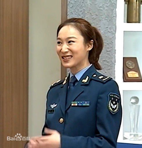 精选黄杨在在电影《一路惊心》中饰演：美娜中的图册