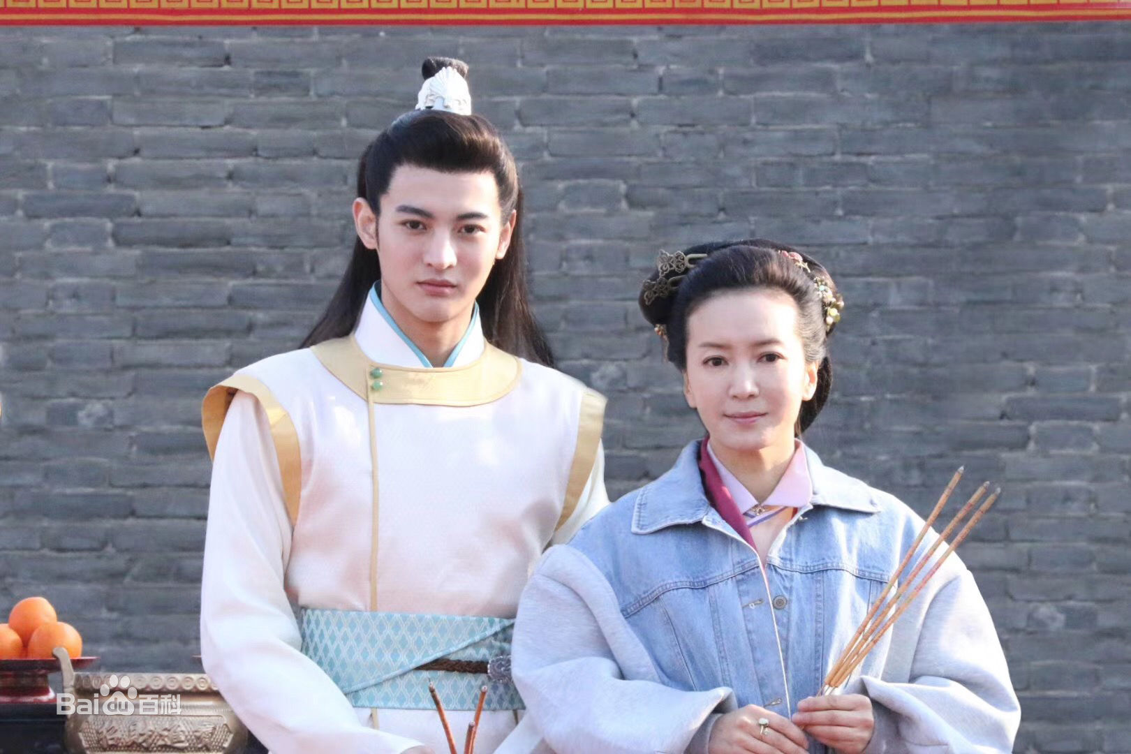 高清胡小庭在《唐伯虎》开机中的图集