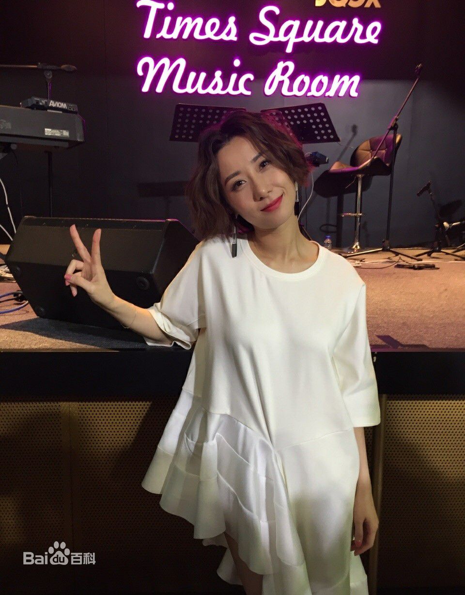 泳儿(Vincy Chan)活动照性感图片图集