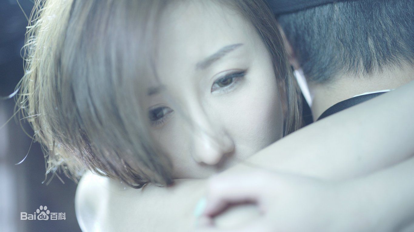 泳儿(Vincy Chan)壁纸前后照片