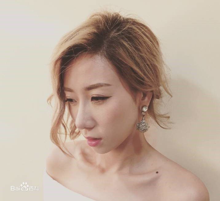 泳儿(Vincy Chan)美图（陈家欣）素颜照相册