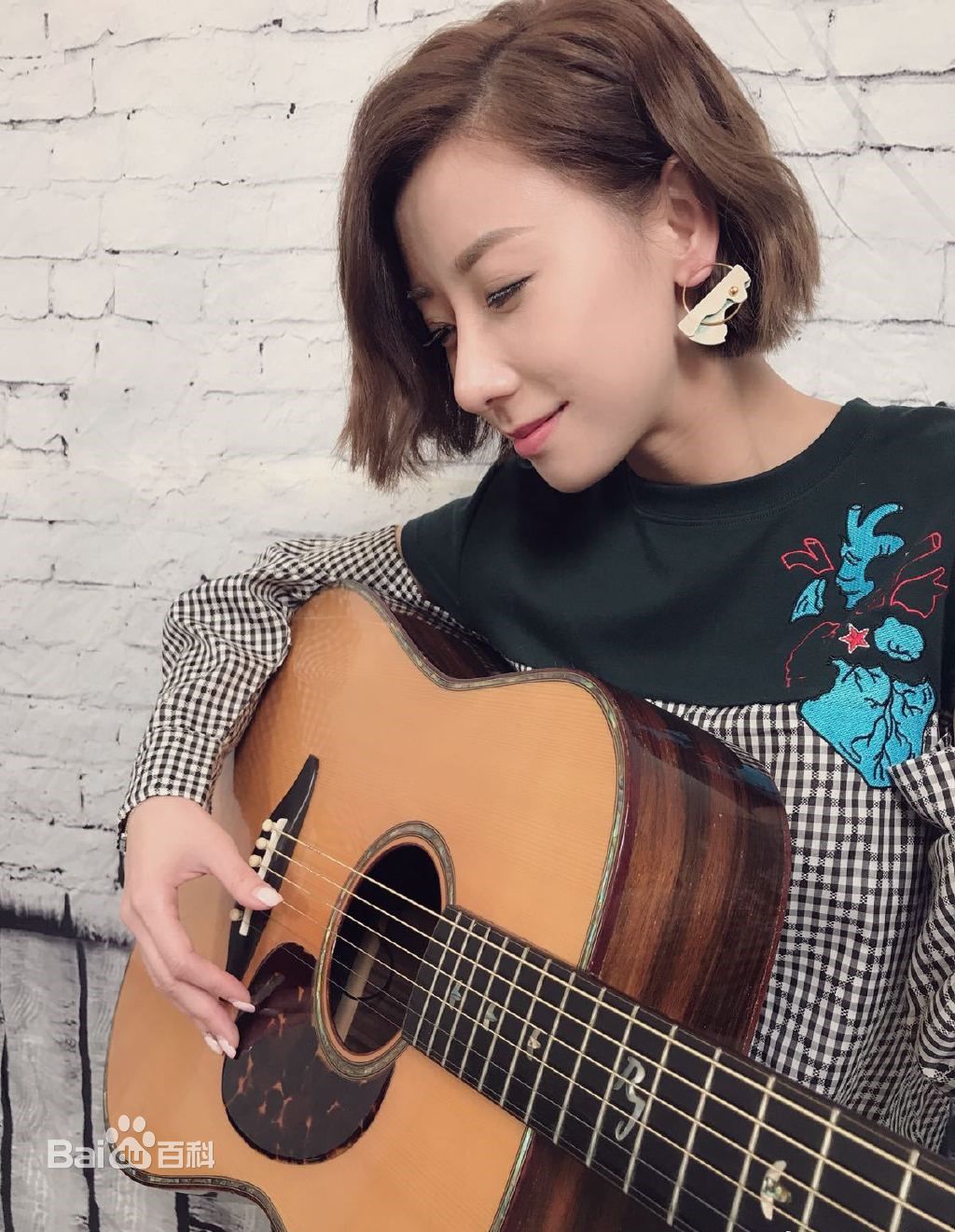 泳儿(Vincy Chan)美图（陈家欣）素颜照相册