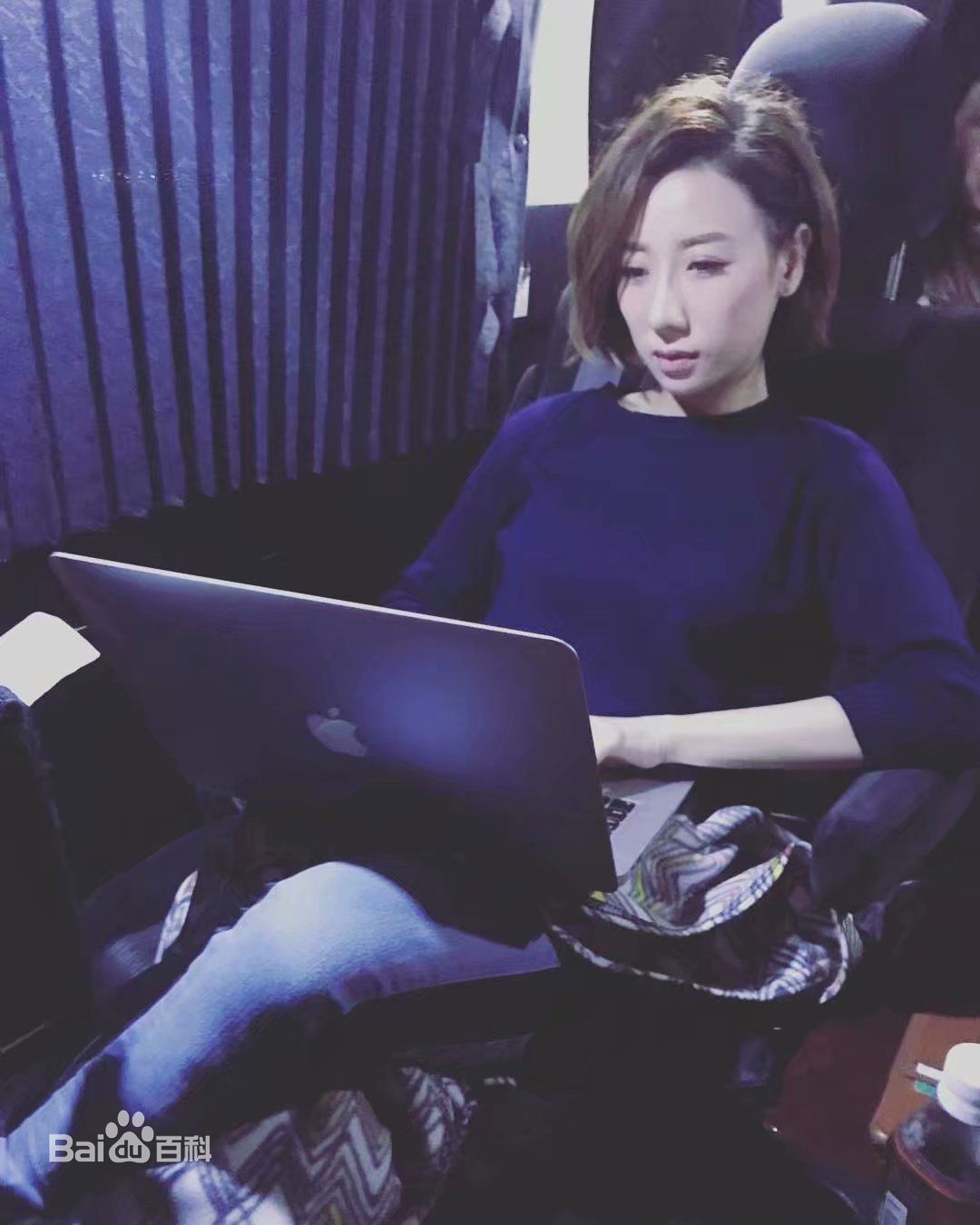 泳儿(Vincy Chan)生活照生活照相册