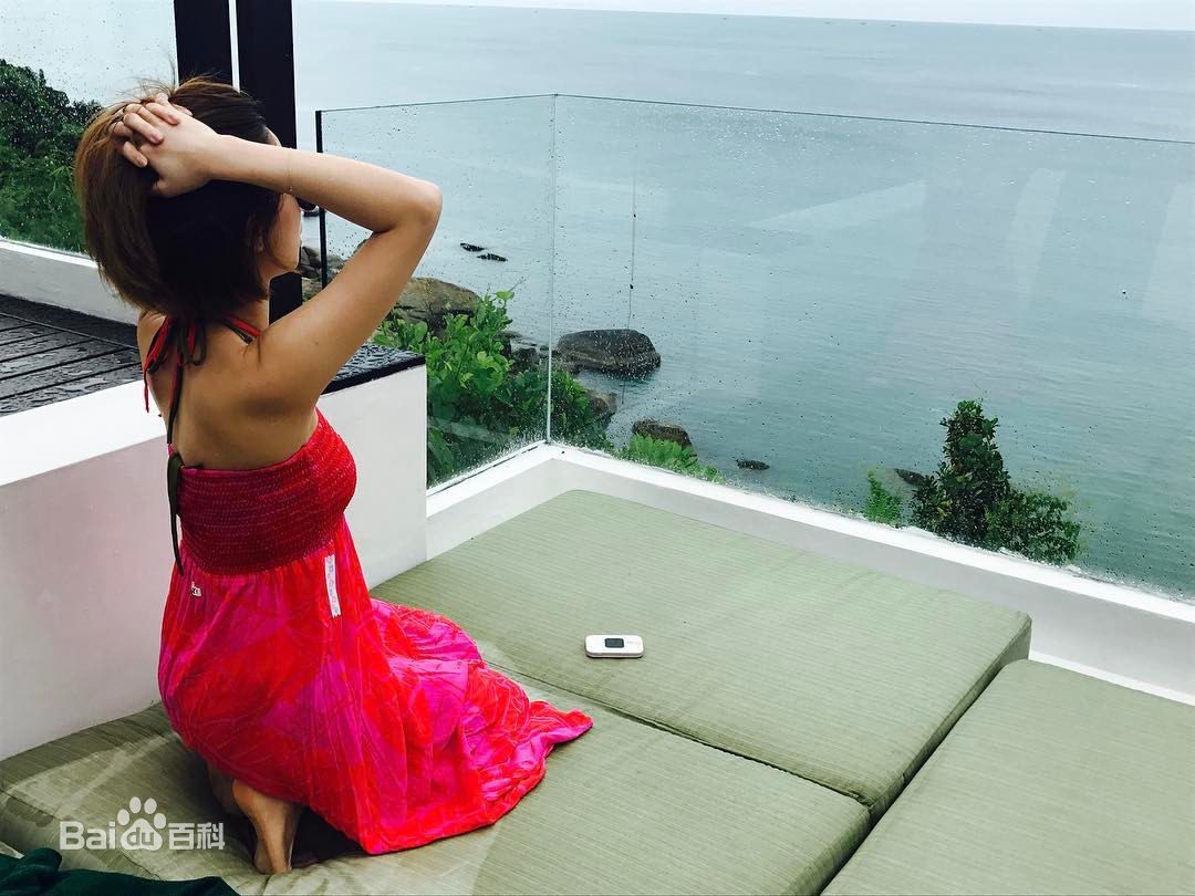 泳儿(Vincy Chan)生活照生活照相册