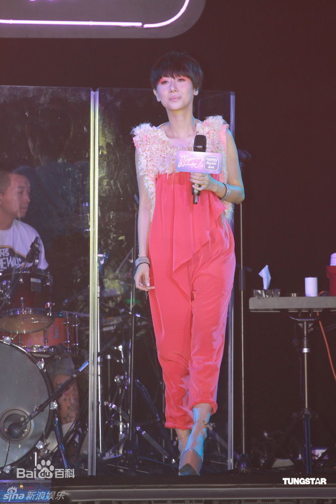 最新泳儿(Vincy Chan)精彩图册