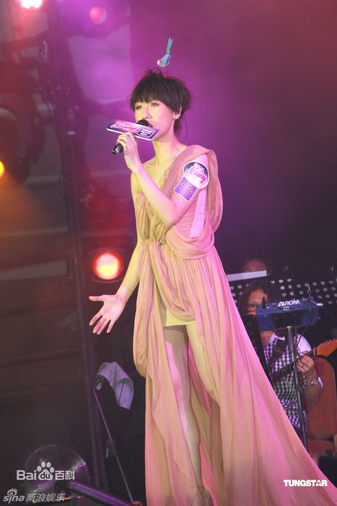 最新泳儿(Vincy Chan)精彩图册