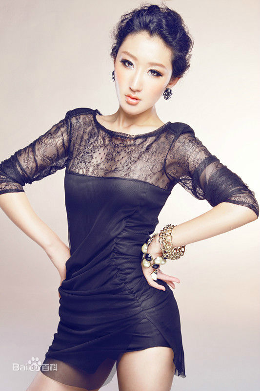 李依馨精选时尚图册