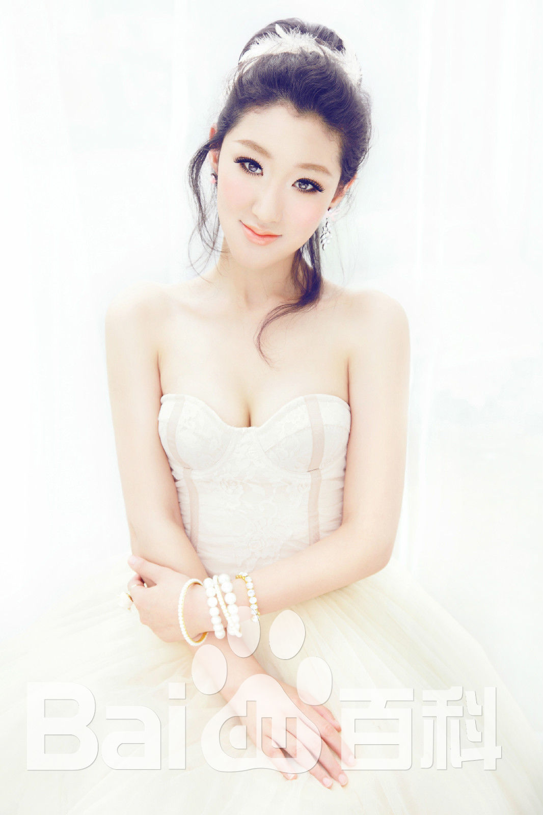 李依馨最优质性感