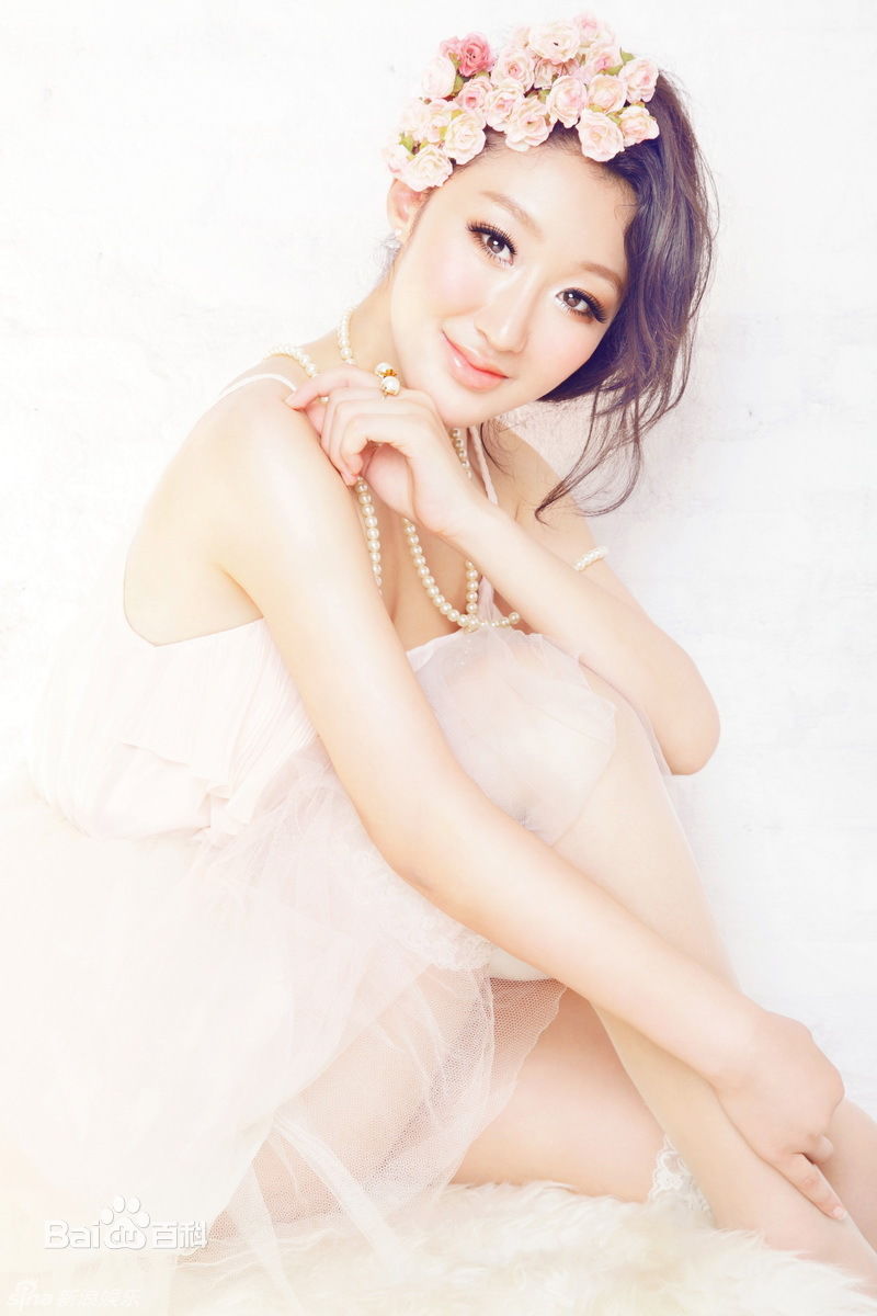 最全李依馨精彩图册