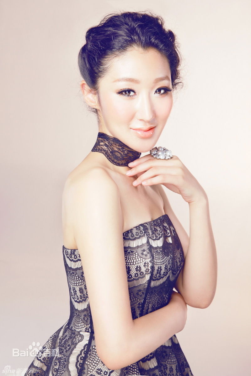 最全李依馨精彩图册