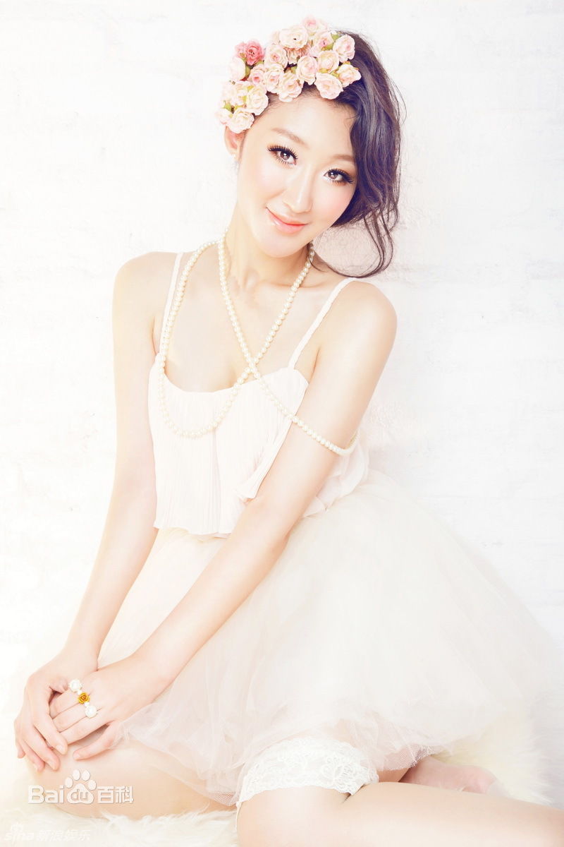 最全李依馨精彩图册