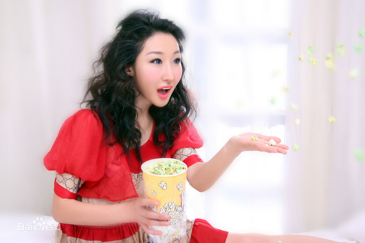 高清李依馨精彩图册