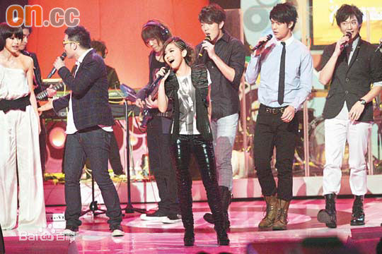 邓紫棋(G.E.M.(Get Everybody Moving))获奖壁纸壁纸