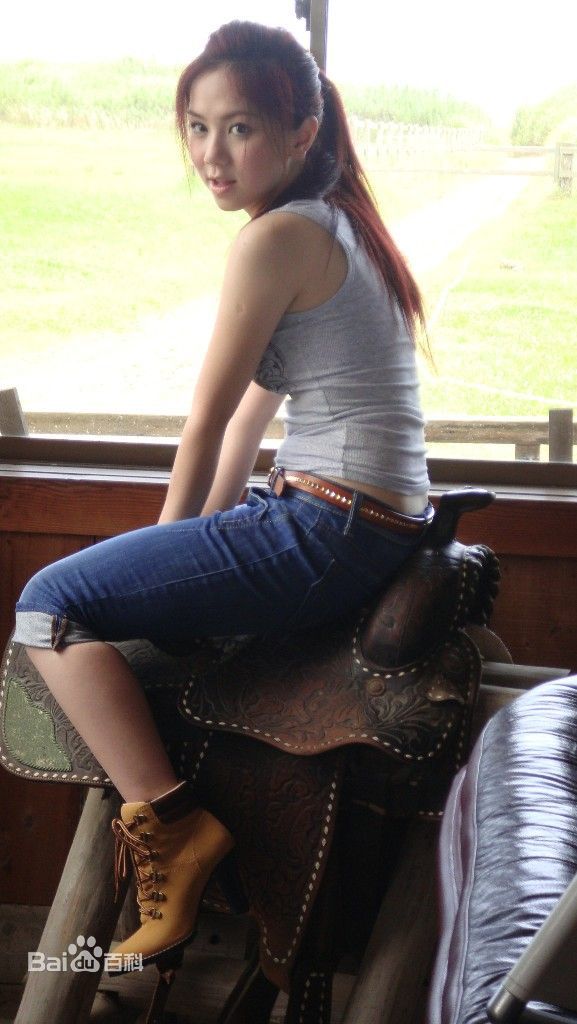 高清邓紫棋(G.E.M.(Get Everybody Moving))性感图片