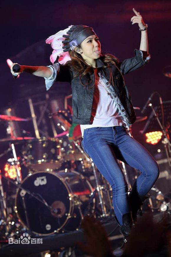 高清邓紫棋(G.E.M.(Get Everybody Moving))性感图片