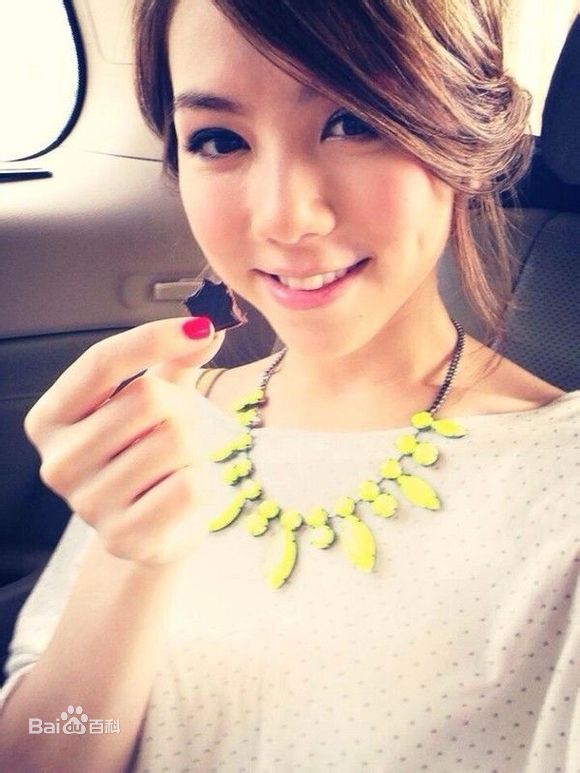 高清邓紫棋(G.E.M.(Get Everybody Moving))性感图片