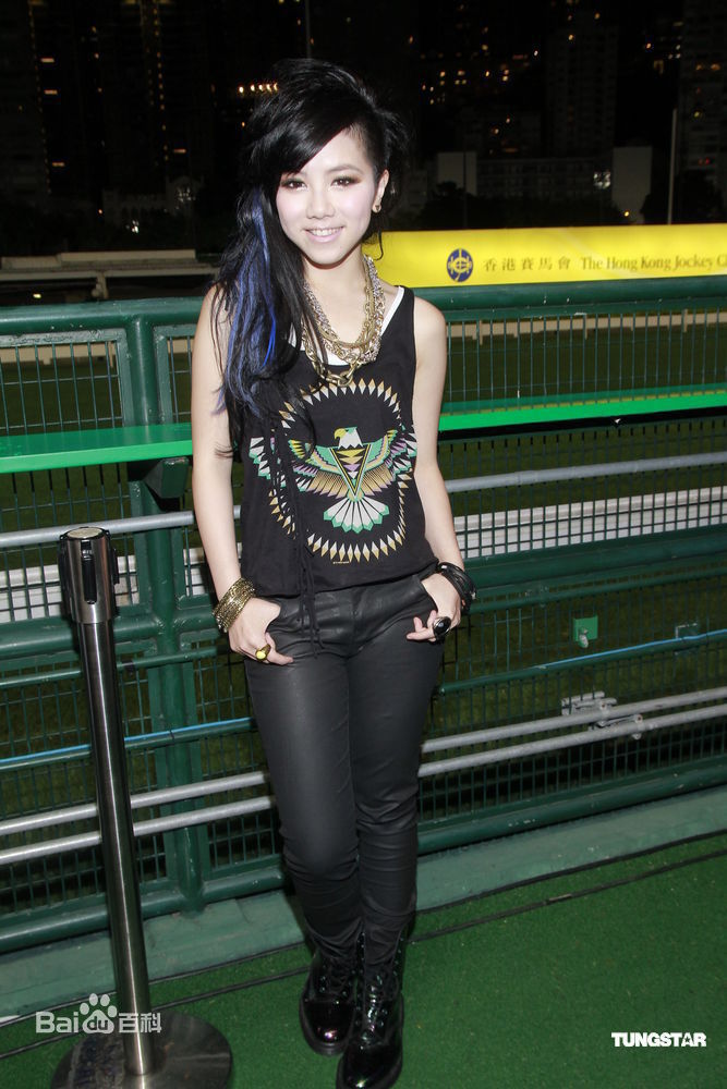 最新邓紫棋(G.E.M.(Get Everybody Moving))精彩图册