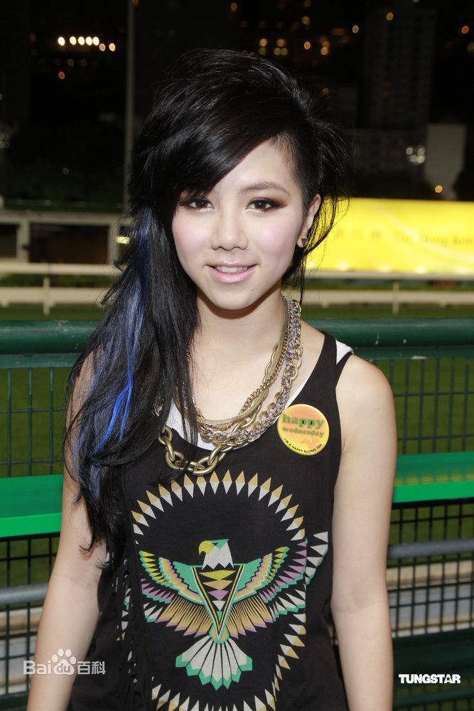 最新邓紫棋(G.E.M.(Get Everybody Moving))精彩图册