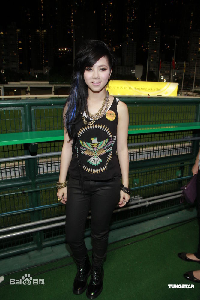 最新邓紫棋(G.E.M.(Get Everybody Moving))精彩图册