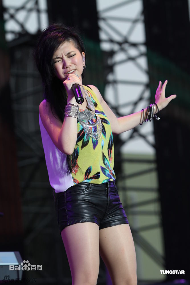 高清邓紫棋(G.E.M.(Get Everybody Moving))精彩图册