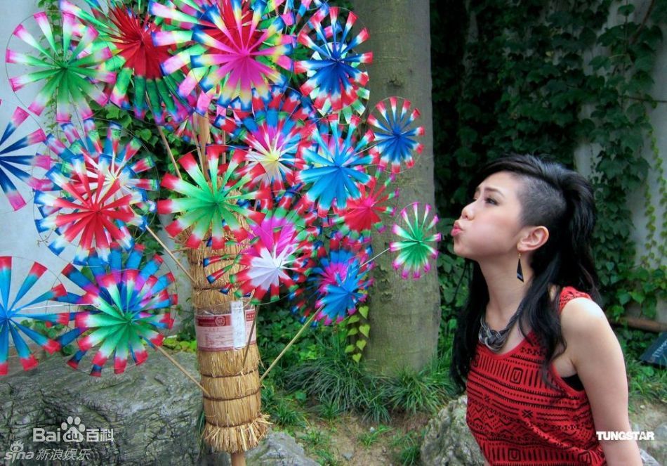 高清邓紫棋(G.E.M.(Get Everybody Moving))精彩图册