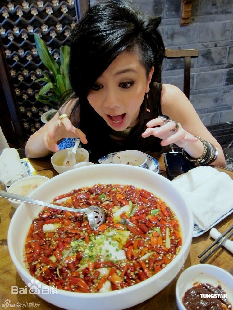 高清邓紫棋(G.E.M.(Get Everybody Moving))精彩图册