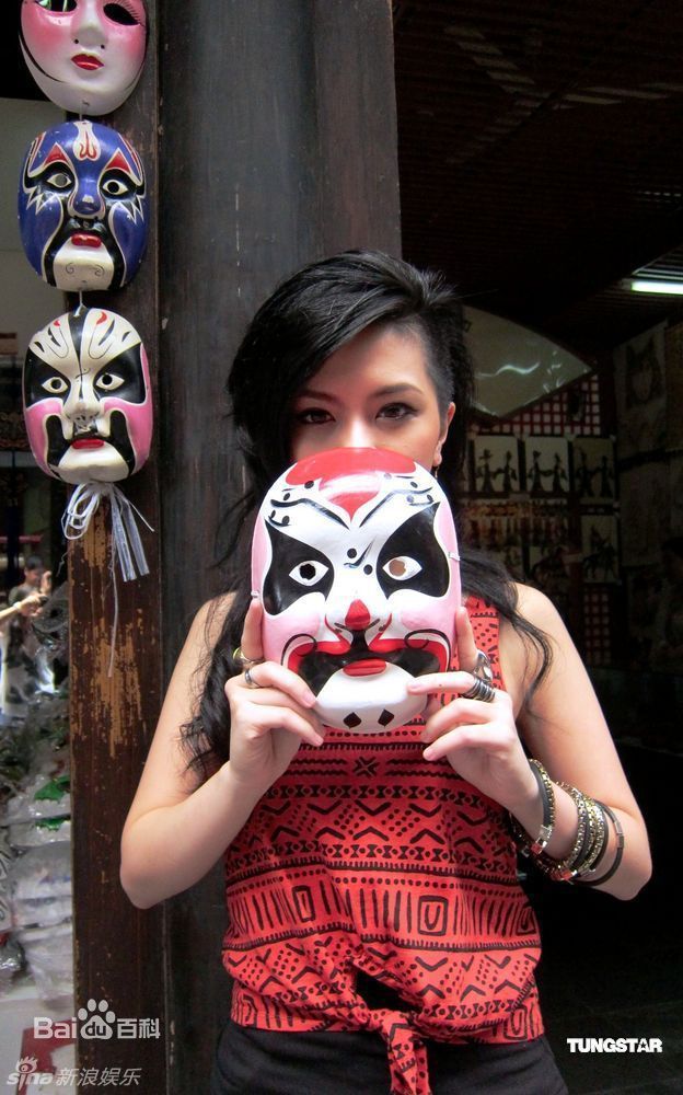 高清邓紫棋(G.E.M.(Get Everybody Moving))精彩图册