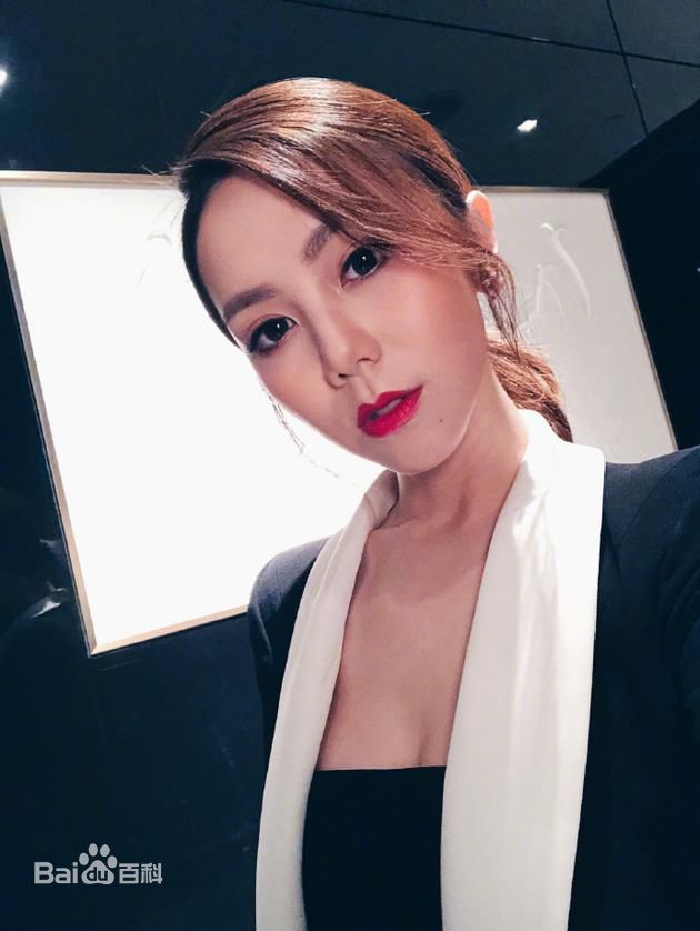 最新邓紫棋(G.E.M.(Get Everybody Moving))性感图片