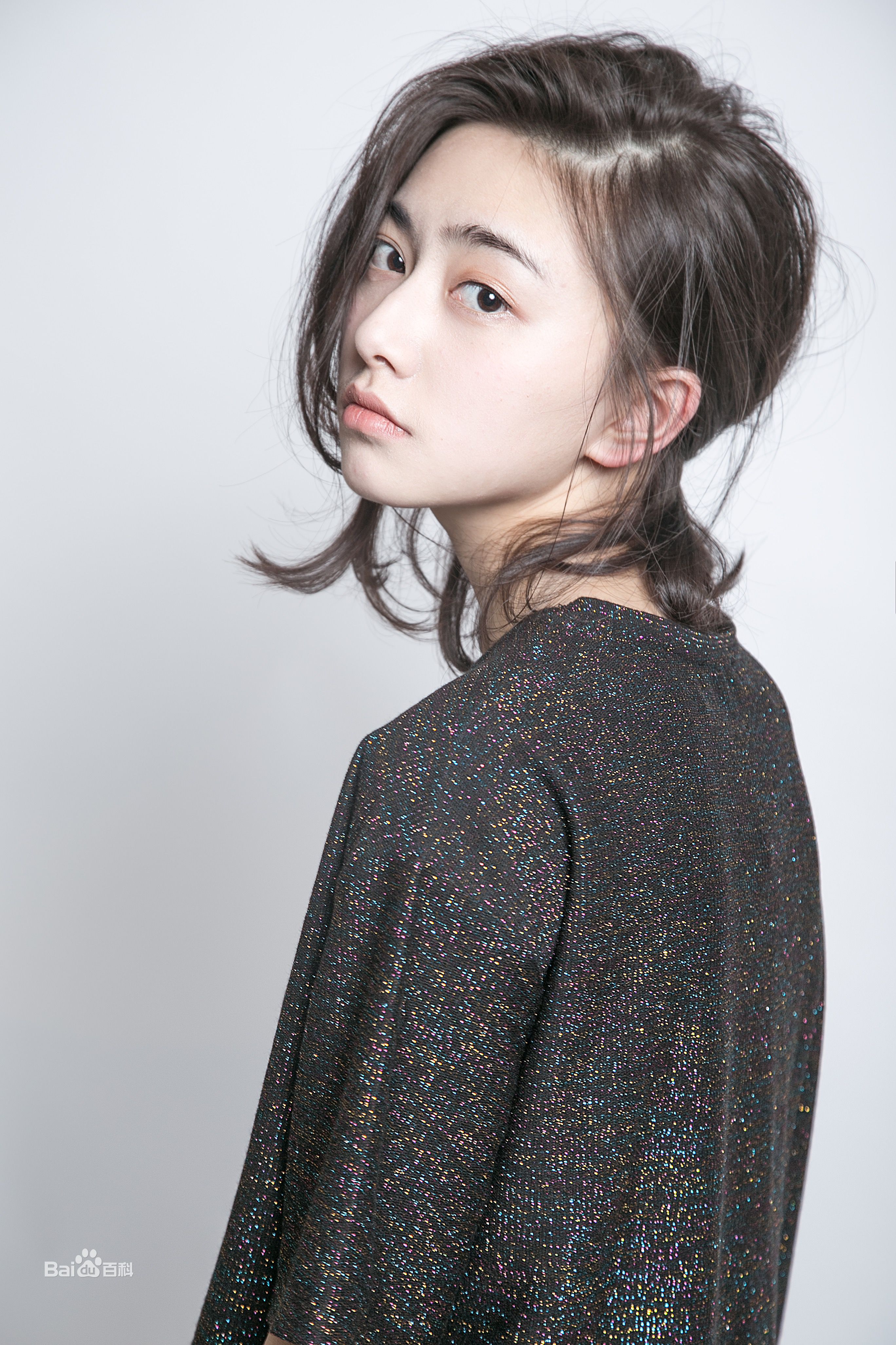 王若珊(Rachel)宣传照性感图片壁纸