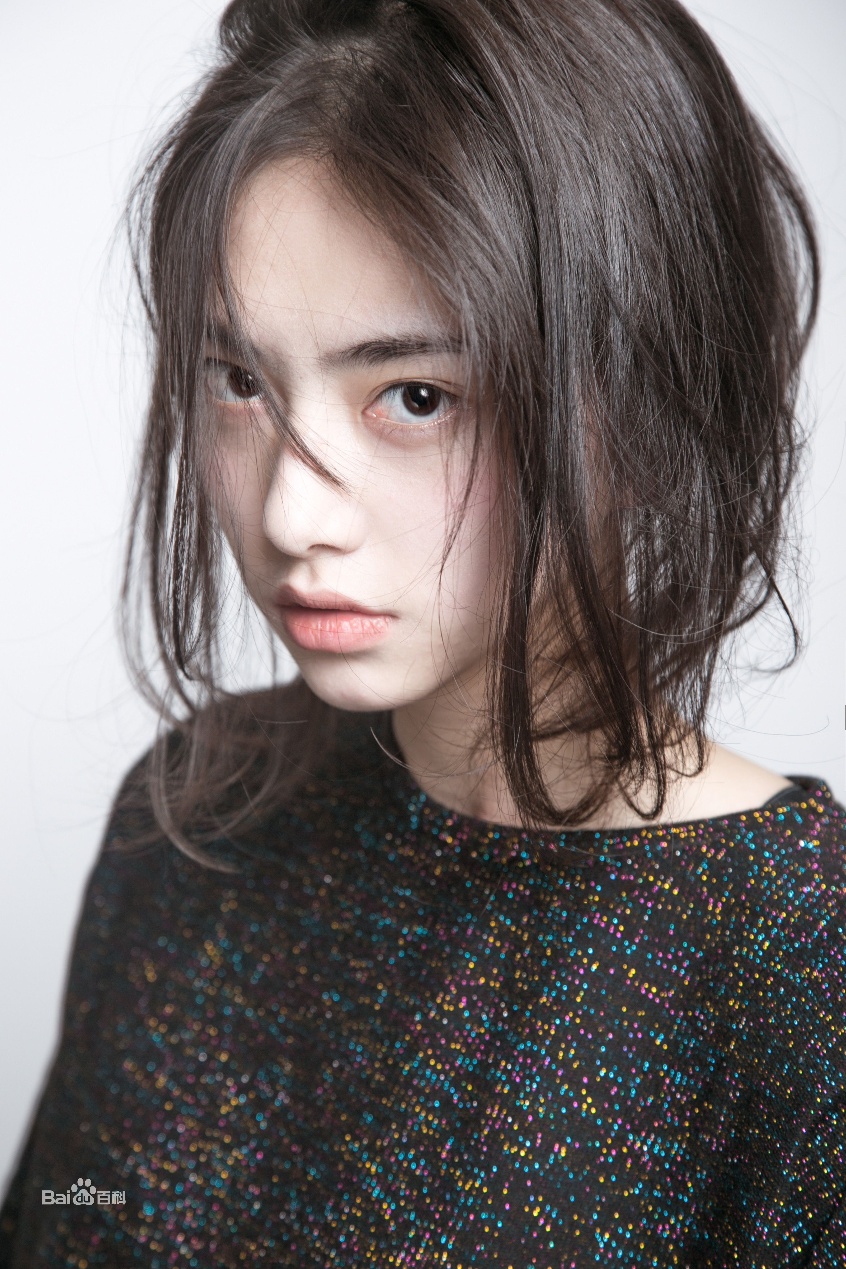 王若珊(Rachel)宣传照性感图片壁纸