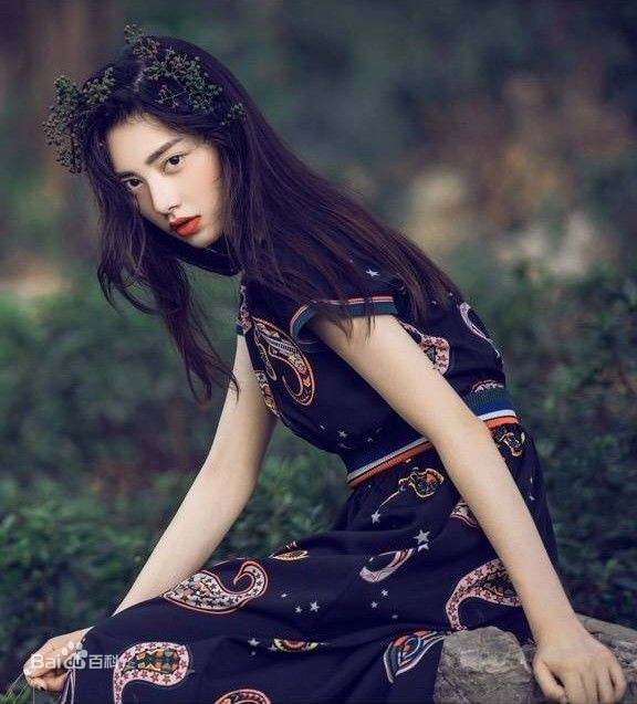 王若珊(Rachel)最新森系图集