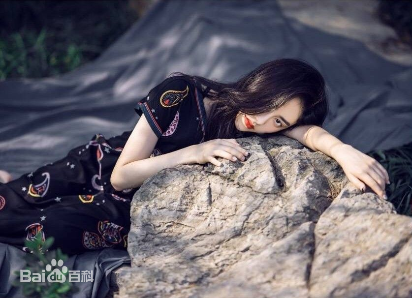 王若珊(Rachel)最新森系图集