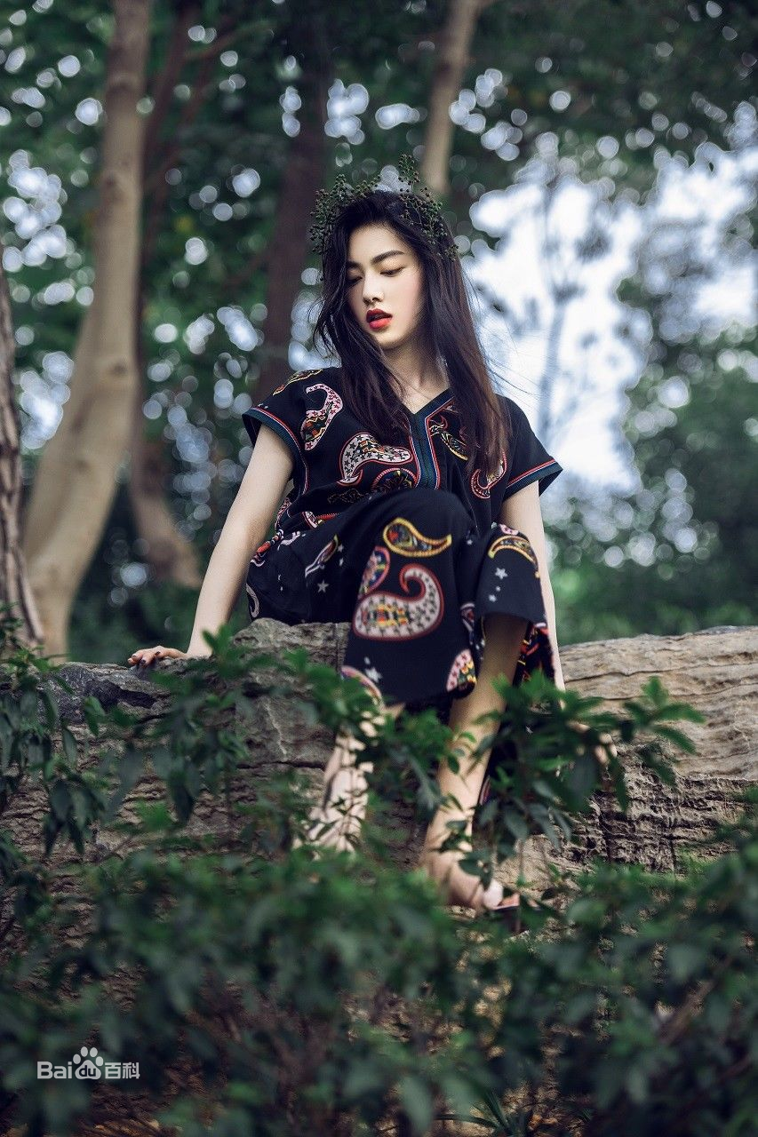 王若珊(Rachel)最新森系图集