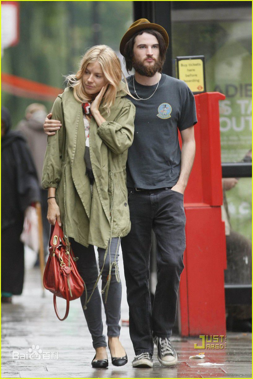 最新汤姆·斯塔里奇(Tom Sturridge)汤姆·斯图里奇精彩图册