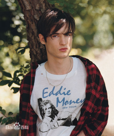 最新汤姆·斯塔里奇(Tom Sturridge)汤姆·斯图里奇精彩图册