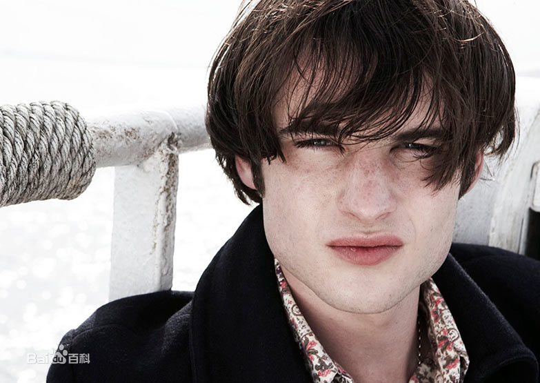 最新汤姆·斯塔里奇(Tom Sturridge)汤姆·斯图里奇精彩图册
