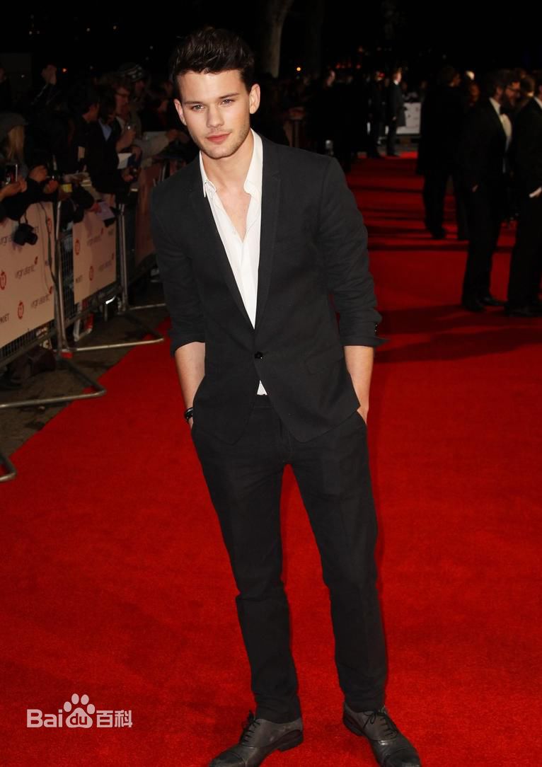 最优质杰瑞米·艾文(Jeremy Irvine)精彩图册