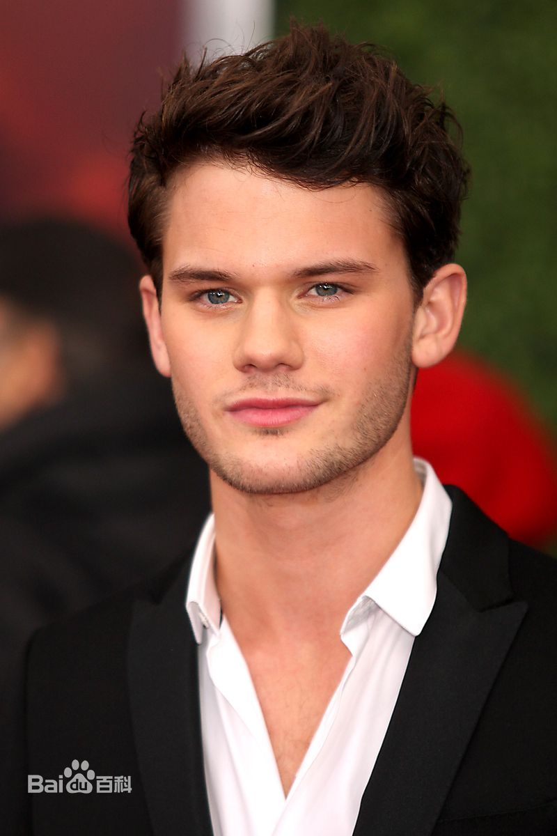 最优质杰瑞米·艾文(Jeremy Irvine)精彩图册