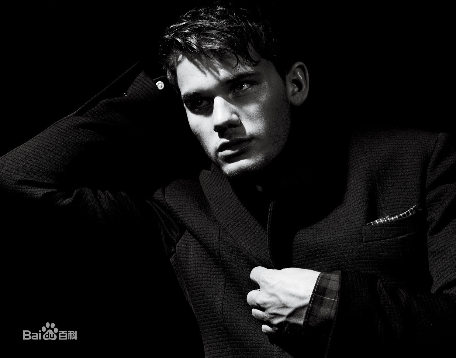 最优质杰瑞米·艾文(Jeremy Irvine)精彩图册