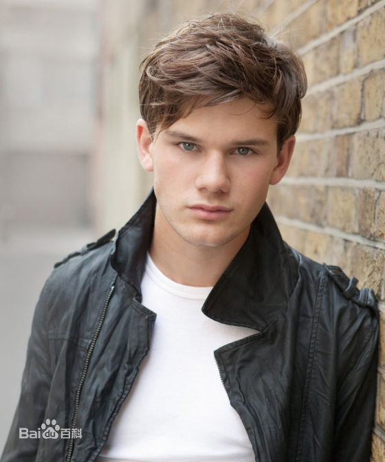 最优质杰瑞米·艾文(Jeremy Irvine)精彩图册